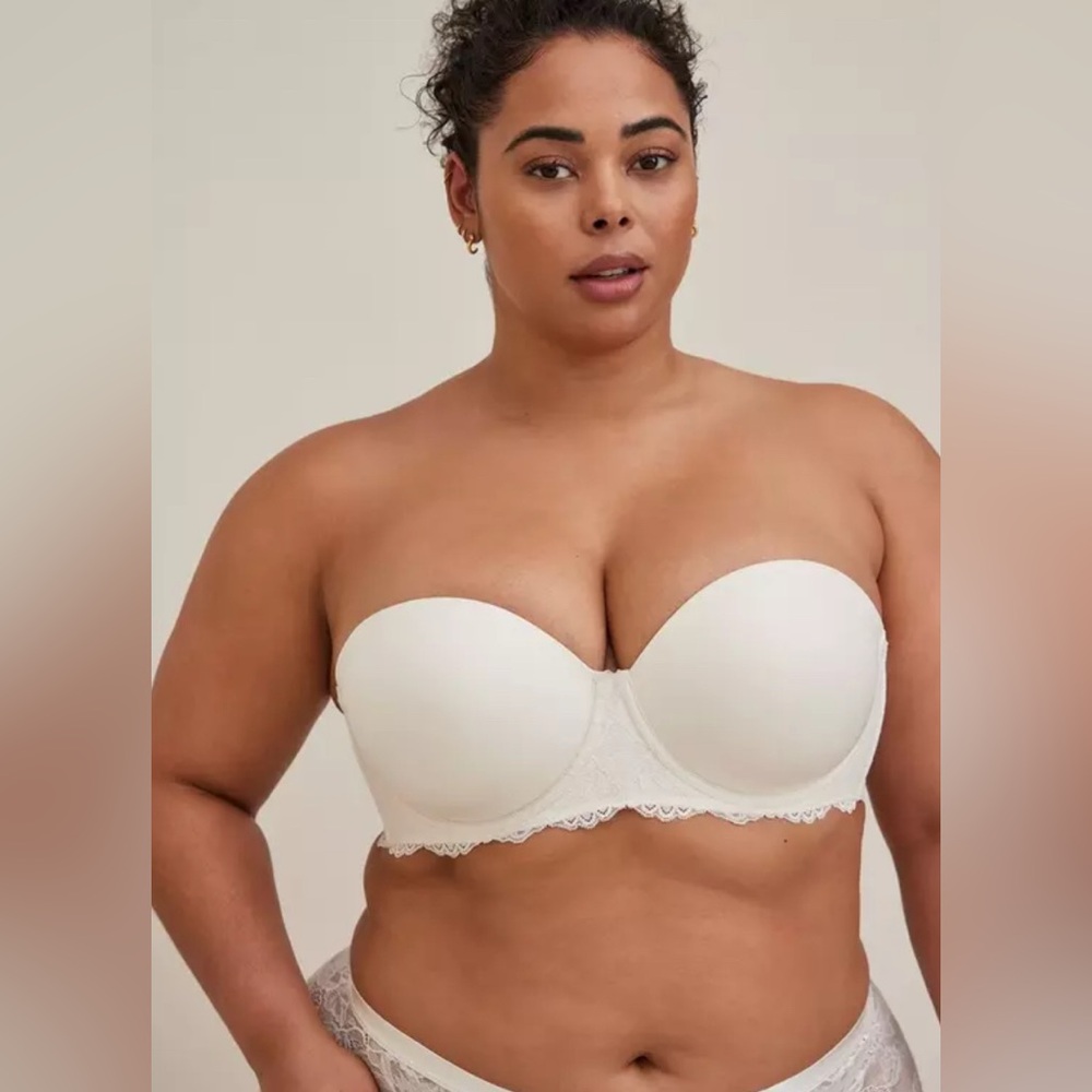 NWT Torrid Lightly Lined Everyday Strapless Bra 44DDD